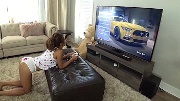 play Ayumi anime verliest het spel en wordt gefilmd terwijl ze seks heeft met een vibrator