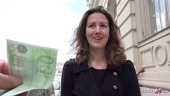 play Betaald met 100 euro voor xxx per publiek