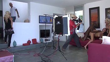 play Blonda tarfulita face un film xxx cu actor celebru