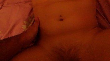 play Die gute blonde Französin hat guten Sex in der Muschi mit einem jungfräulichen Mann