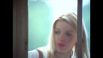 play Dojrzała, która kocha i mówi, jak pieprzyć blond porno penetrującą kaptur
