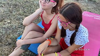 play Films XXX avec de grandes filles ayant de très bons rapports sexuels en groupe