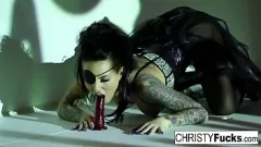 play Niegrzeczny pirat Christy Mack: seksowna przygoda z solową masturbacją z dużymi cyckami i mokrą cipką