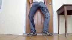 play Wanhopige jeans bevochtigen cumshot -compilatie